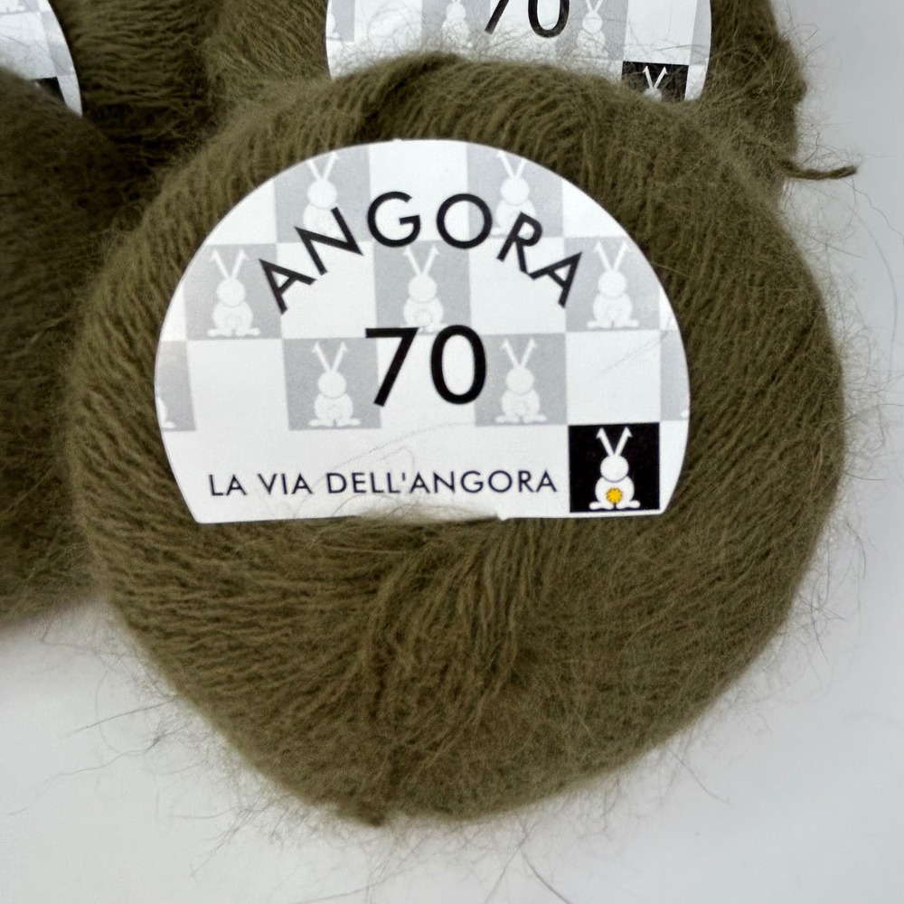 La Via Dell'Angora 70 Yarn 8-Skeins Olive Green 222 Italy 70% Angora 20g 100